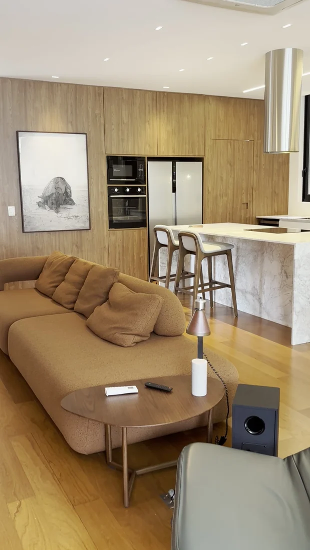 Integração dos ambientes — imagem do vídeo do decorado — Ahú, Curitiba